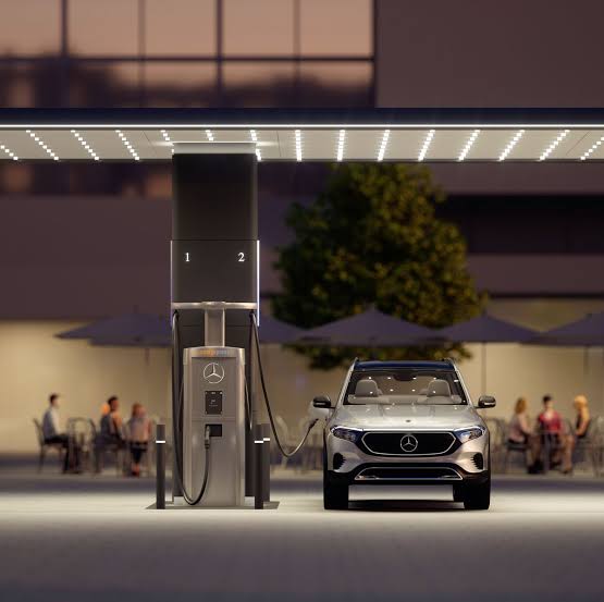 Mercedes-Benz SA Partners Chargify to Invest $2M to Boost EV Adoption with 127 New Charging Stations
